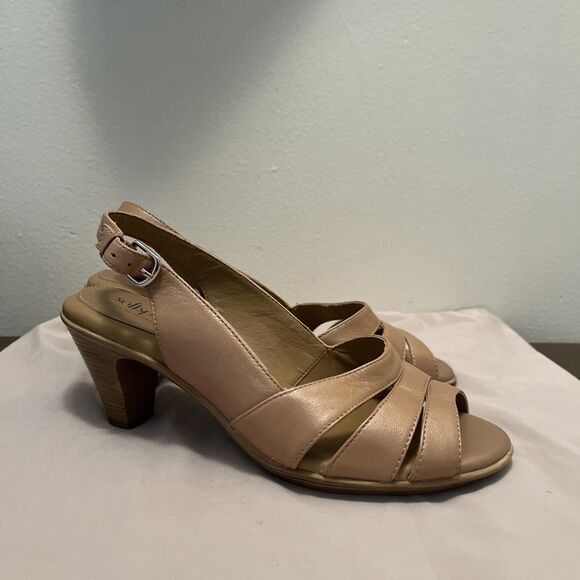 Softspots Neima Women’s Slingback Pillowtop Comfort Sandal, Almond Brown- 9.5WW - Picture 3 of 7
